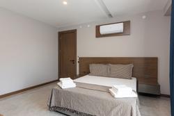 Bi Suites