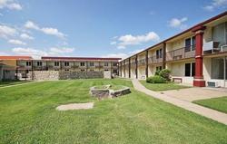 Red Roof Inn KC Sports Complex