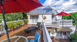 Seascape Tropical Inn
