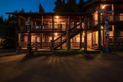 Salmon Falls Resort