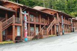 Salmon Falls Resort
