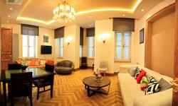 Maroon Bosphorus