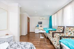 Merot Suites