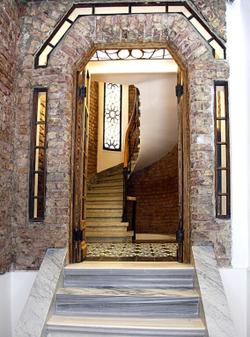 Frida Suites And Aparts