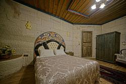 Kayatas Cave Suites Hotel