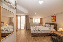 Taksim Marida Suit