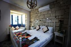 Muhit Alacati Butik Otel