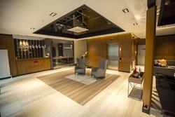 Honour Hotel