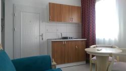 Zuzu's Kitchen & Apartments