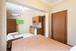 Green Life Apart Hotel