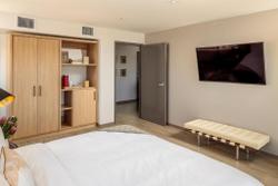Noun Hotel