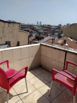 Kadikoy Can Apart