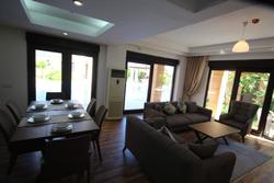 Villa Elm by Elm