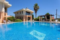 Villa Elm by Elm