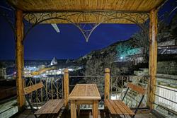 Naraca Cave House