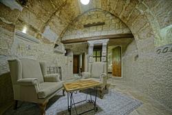 Naraca Cave House