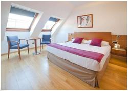Duerming Longoria Plaza Hotel
