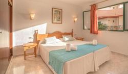 Apartamentos Lentiscos by MIJ
