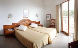 Pinos Playa Hotel