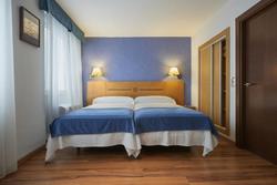 Hotel 40 Nudos