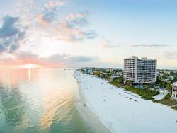 DiamondHead Beach Resort & Spa
