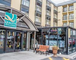 Quality Hotel & Suites Niagara Falls