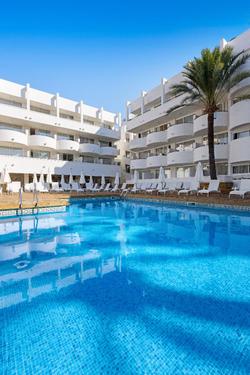 Palmanova Beach Apartments by TRH