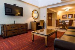 Howard Johnson by Wyndham Anaheim&Water Playground
