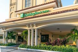 Holiday Inn & Suites Clearwater Beach