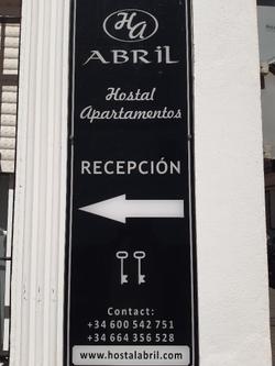 Abril Apartamentos