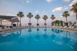 Falcon Hotel