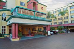 Peacock Suites