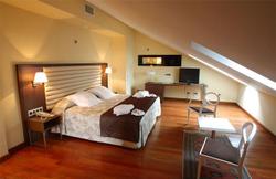 Leon Hotel Spa Paris
