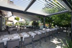 PoMo Hotel & Restaurant