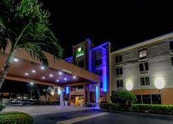 Holiday Inn Express Hotel & Suites Cocoa Beach 