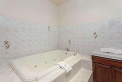 Ramada by Wyndham Fresno Northwest