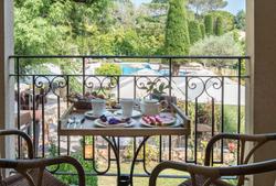 De Mougins