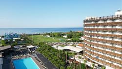 Nirvana Cosmopolitan Hotel