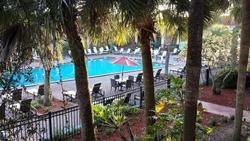 Maingate Lakeside Resort