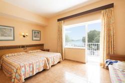Neptuno Hostal