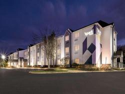 Spark by Hilton Sterling Dulles Airport