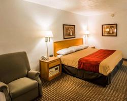 Travelodge by Wyndham Gainesville