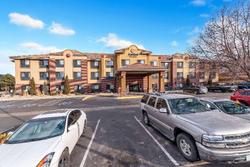 Comfort Suites Lakewood – Denver