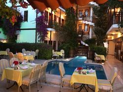 Karyatit hotel Kaleici