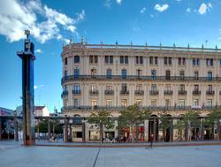 Pilar Plaza