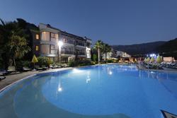 Tropical  Deluxe Suites
