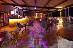 Tropical  Deluxe Suites