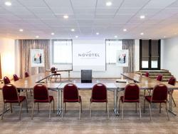Novotel Paris Suresnes Longchamp