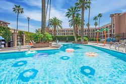 Ramada Maingate
