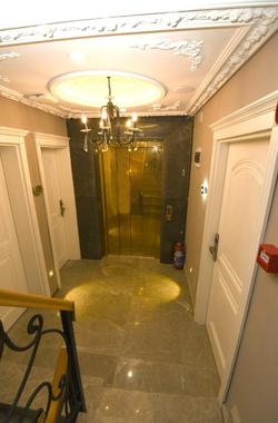 Novus Hotel